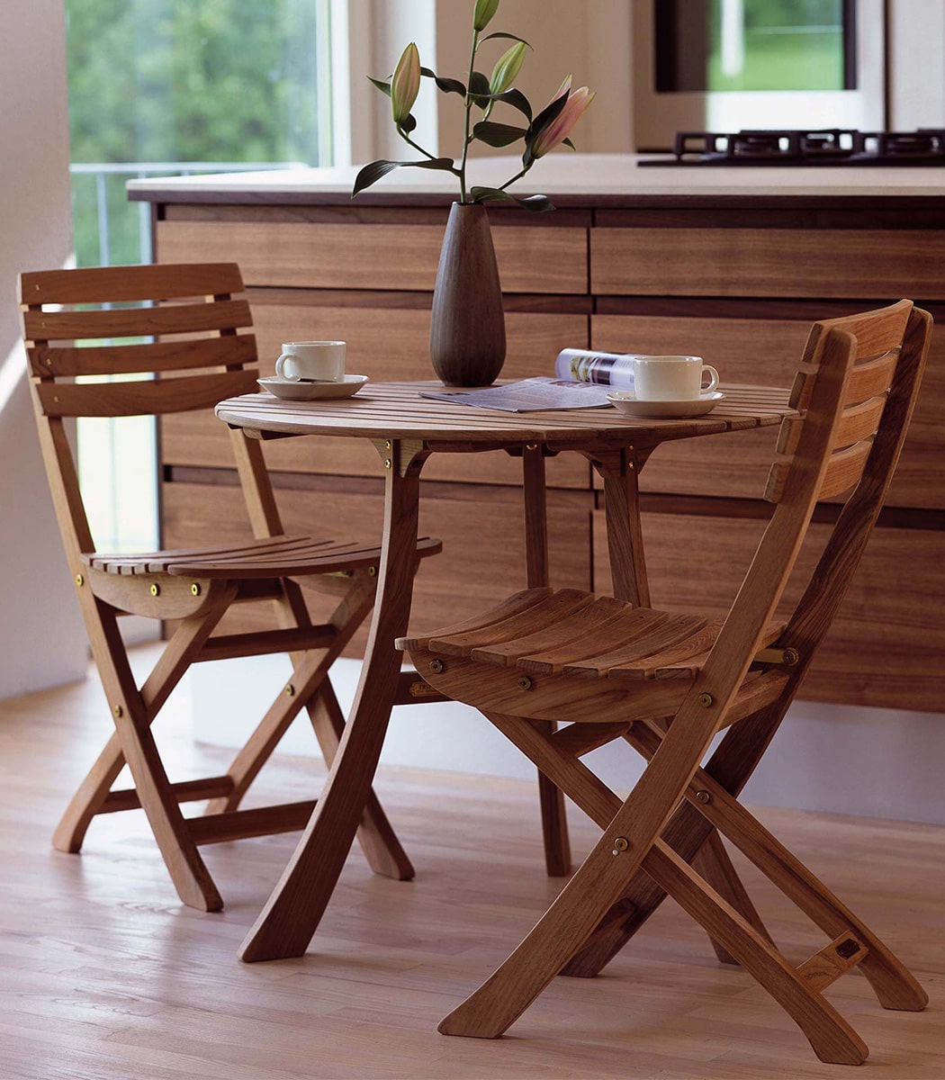 Classic wooden chair تصویر 4